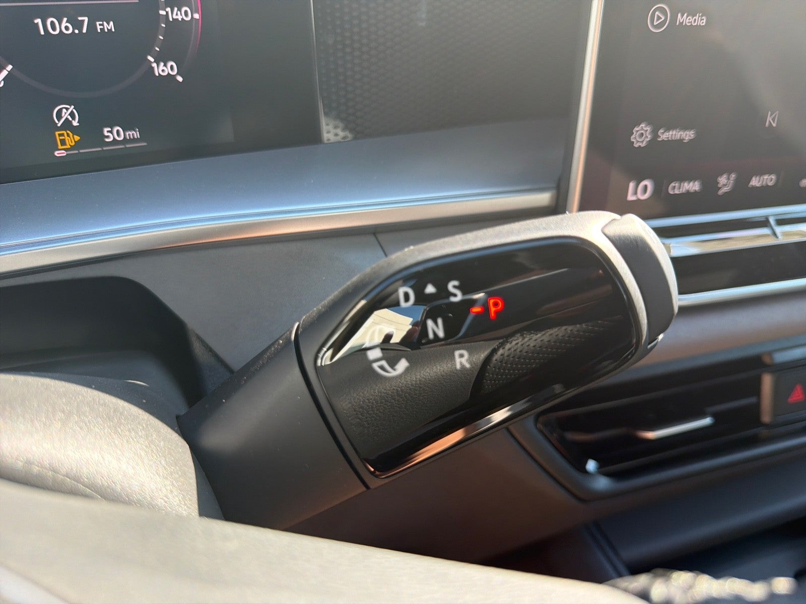 2026 Volkswagen Tiguan SE R-Line Black FWD