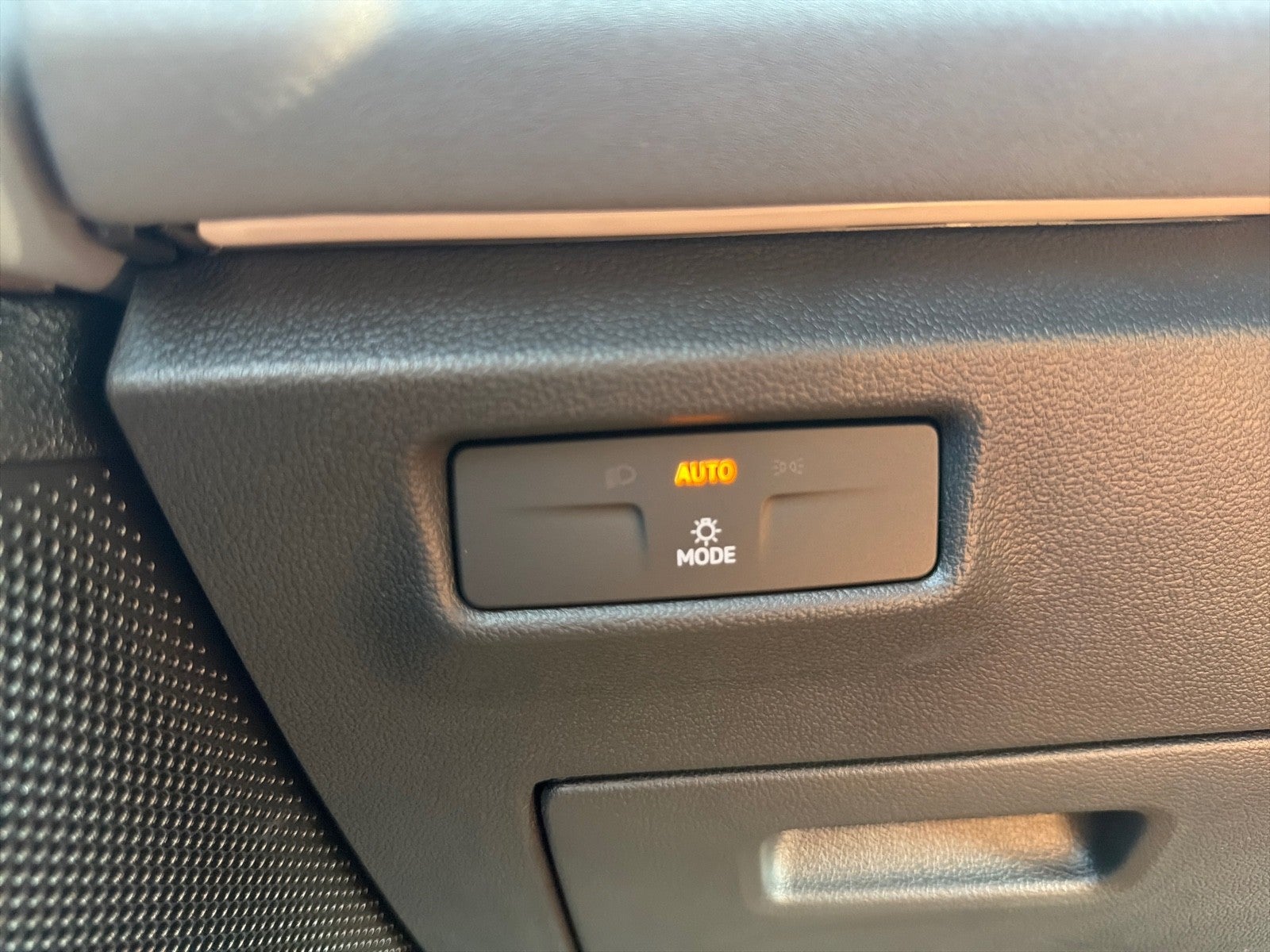 2026 Volkswagen Tiguan SE R-Line Black FWD