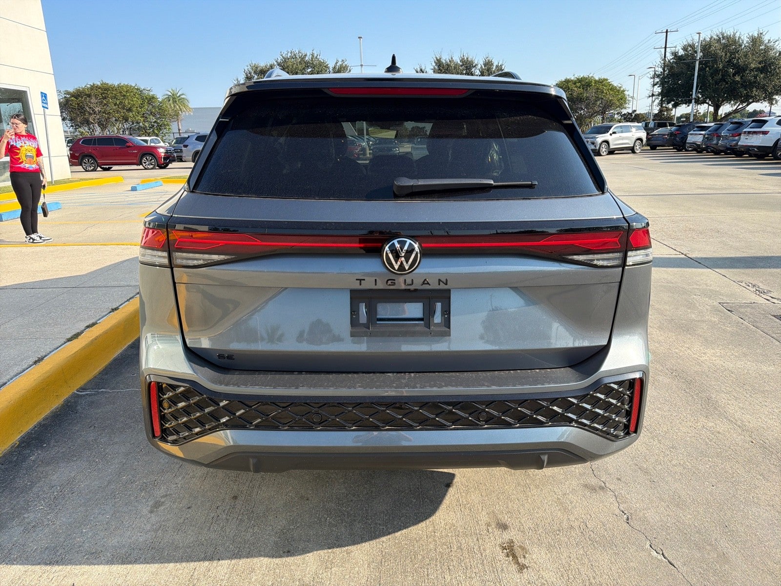 2026 Volkswagen Tiguan SE R-Line Black FWD