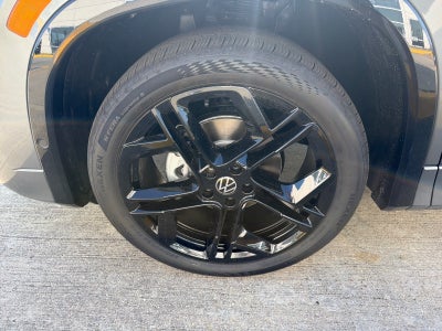 2026 Volkswagen Tiguan SE R-Line Black FWD