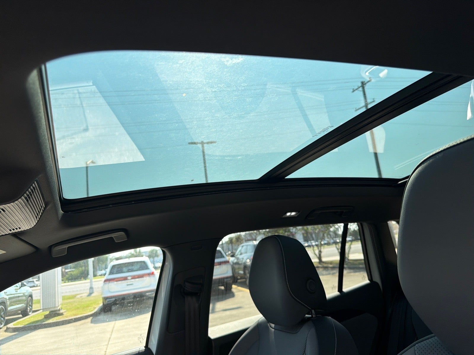 2026 Volkswagen Tiguan SE R-Line Black FWD