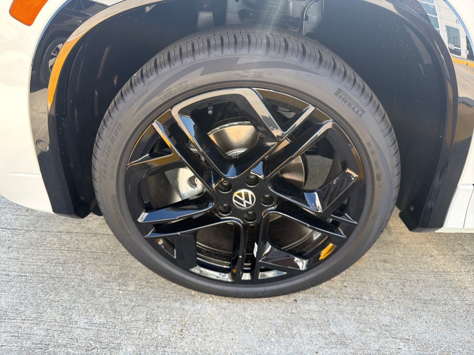 2026 Volkswagen Tiguan SE R-Line Black FWD