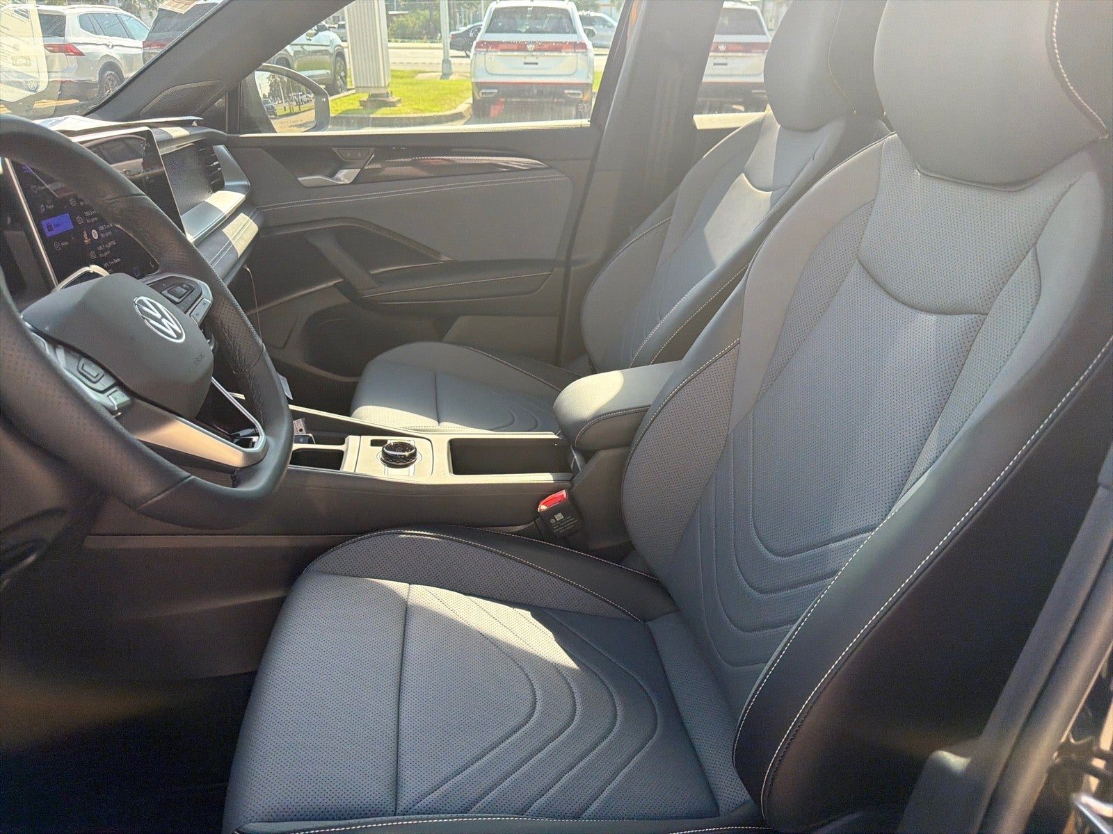 2026 Volkswagen Tiguan SE R-Line Black FWD