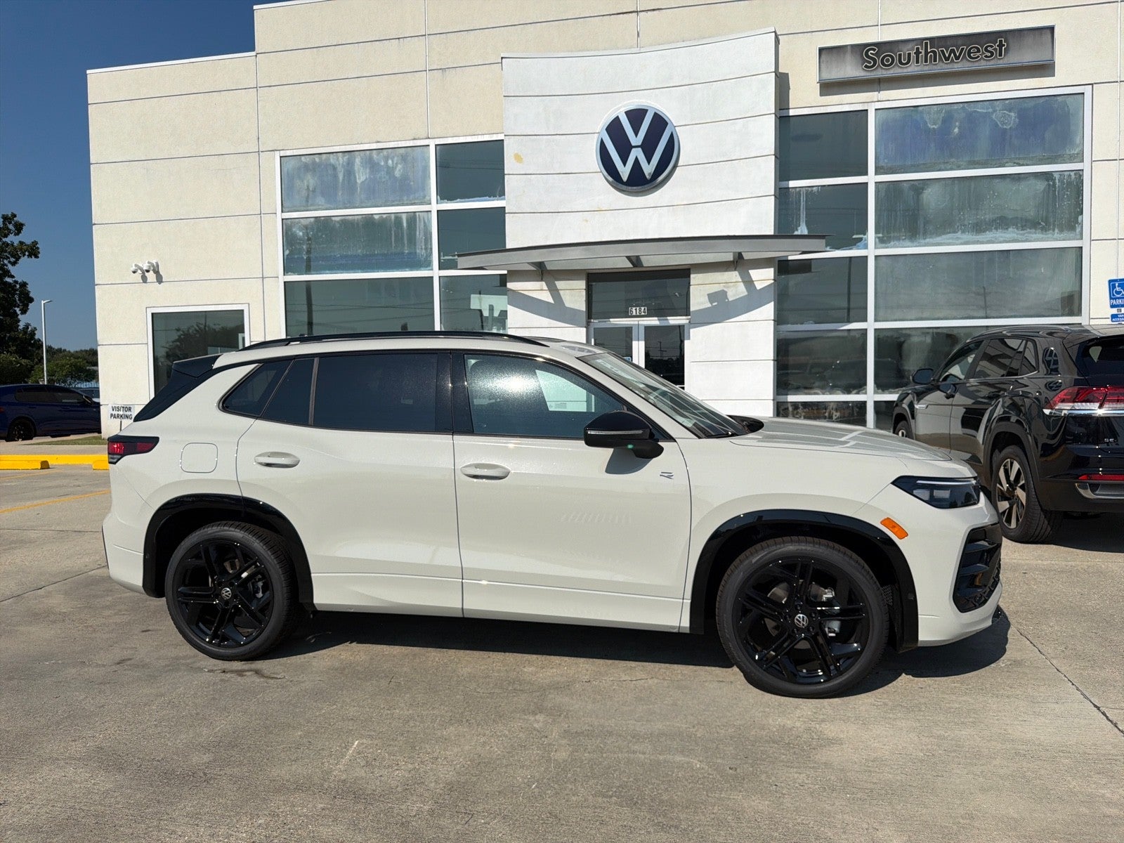 2026 Volkswagen Tiguan SE R-Line Black