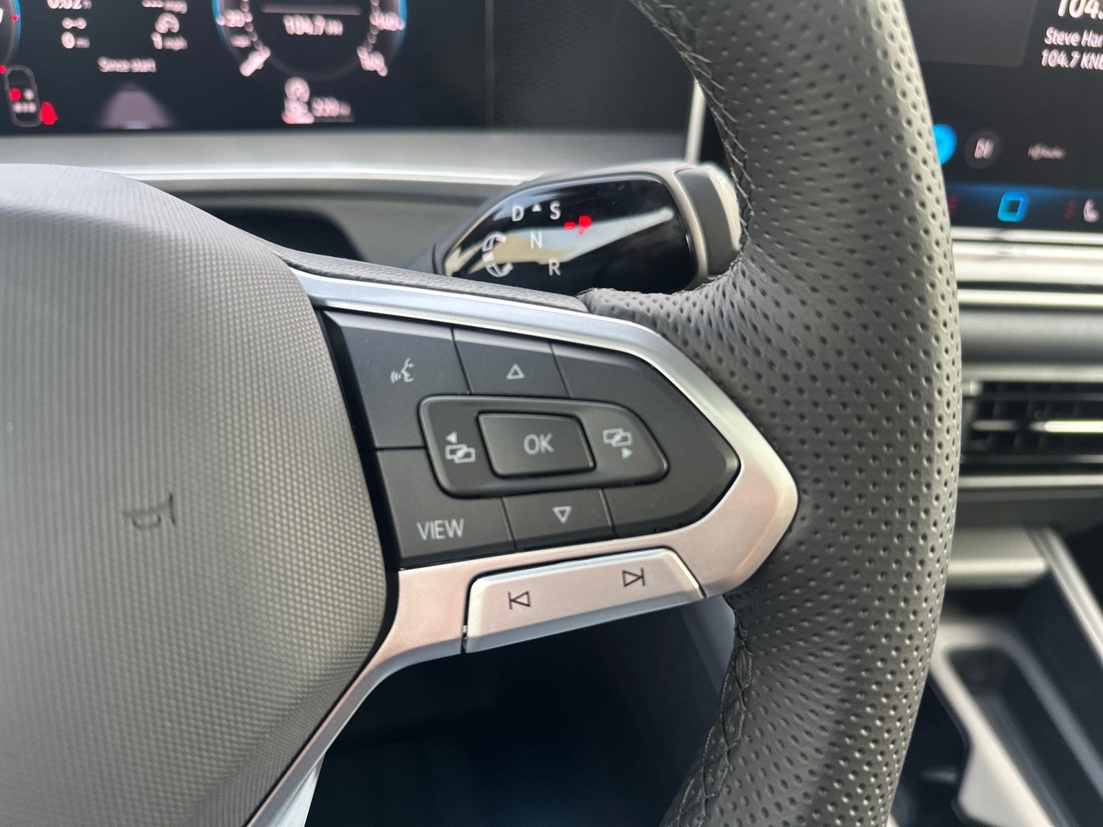 2026 Volkswagen Tiguan 2.0T SE R-Line Black FWD