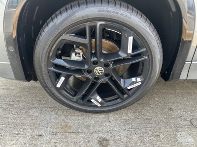 2026 Volkswagen Tiguan 2.0T SE R-Line Black FWD