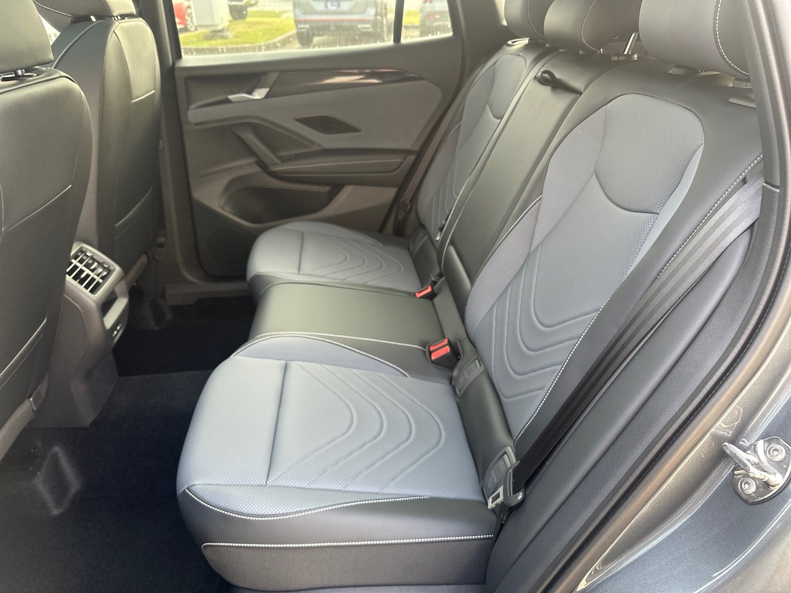 2026 Volkswagen Tiguan 2.0T SE R-Line Black FWD