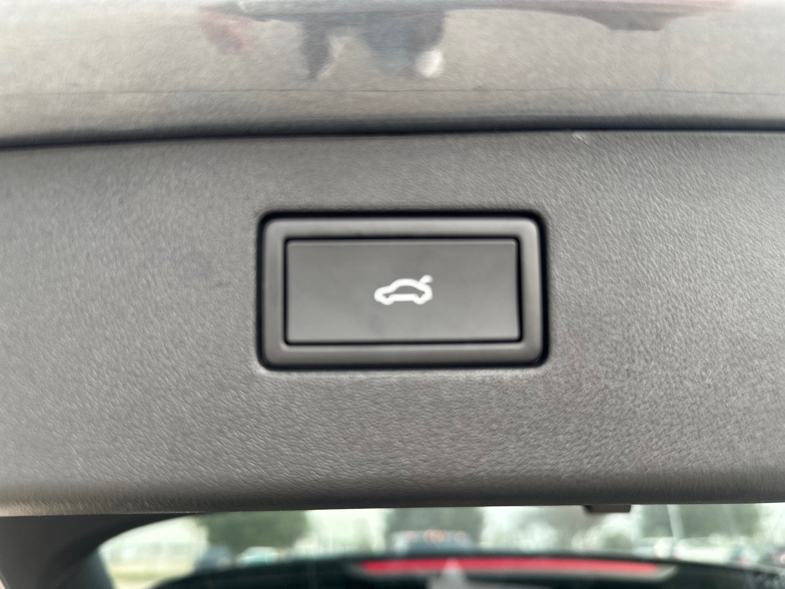 2026 Volkswagen Tiguan 2.0T SE R-Line Black FWD