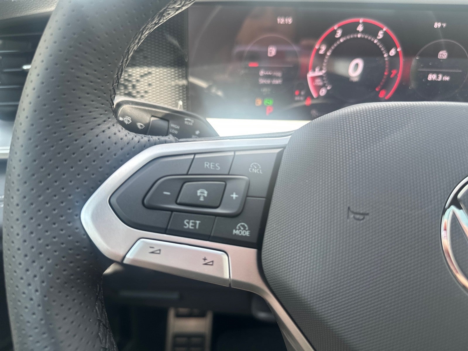 2026 Volkswagen Tiguan 2.0T SE R-Line Black FWD