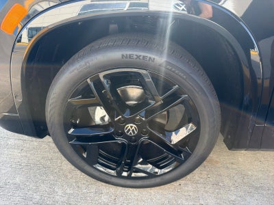 2026 Volkswagen Tiguan SE R-Line Black FWD