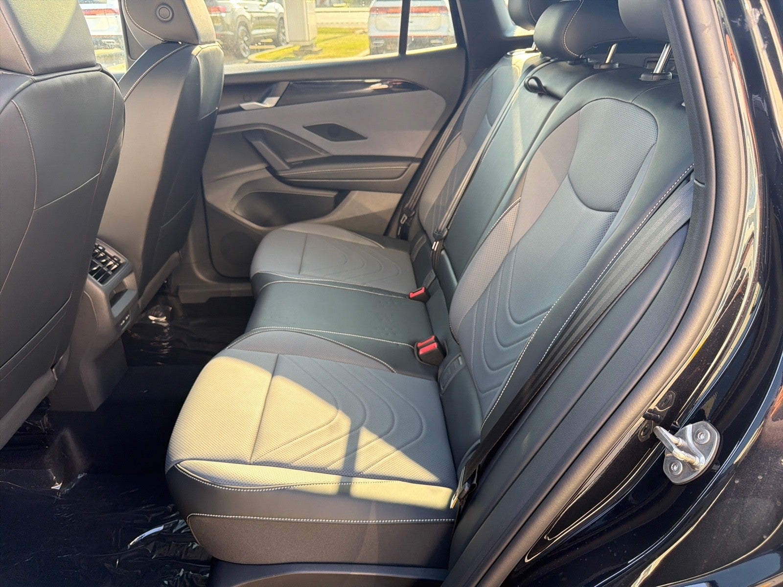 2026 Volkswagen Tiguan SE R-Line Black FWD