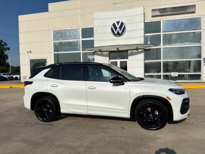 2026 Volkswagen Tiguan SE R-Line Black FWD
