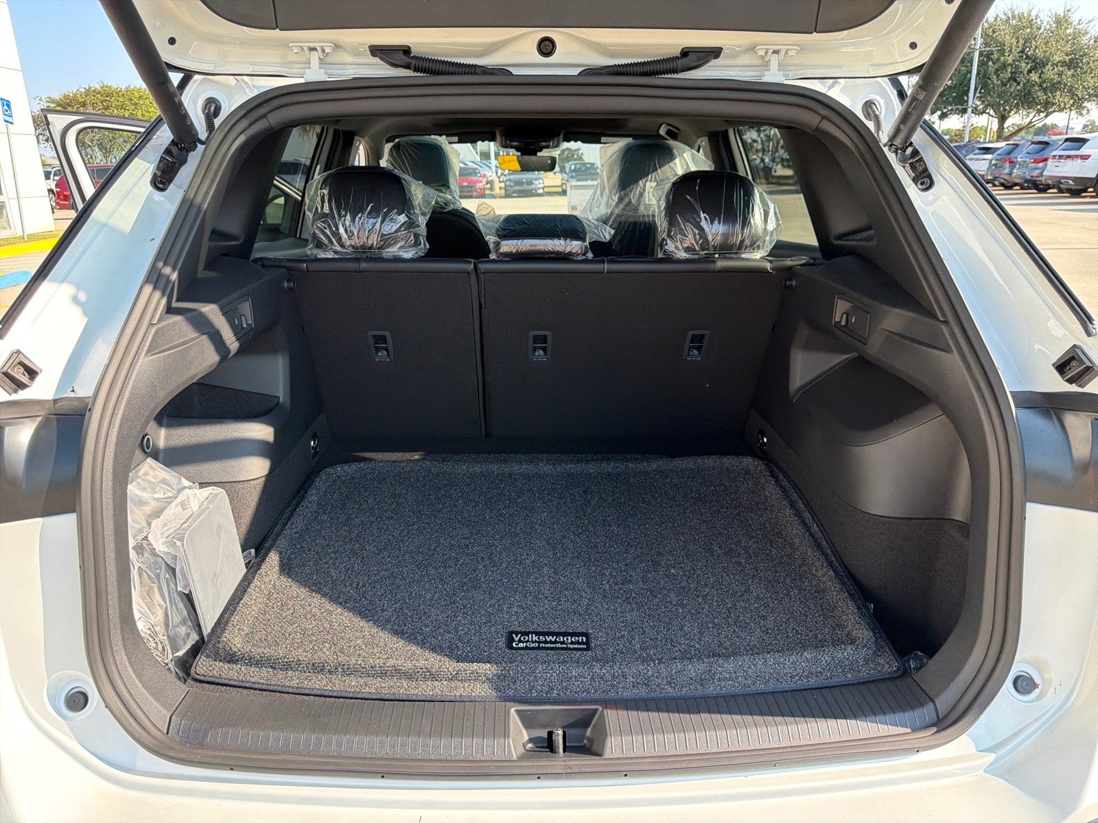 2026 Volkswagen Tiguan SE R-Line Black FWD