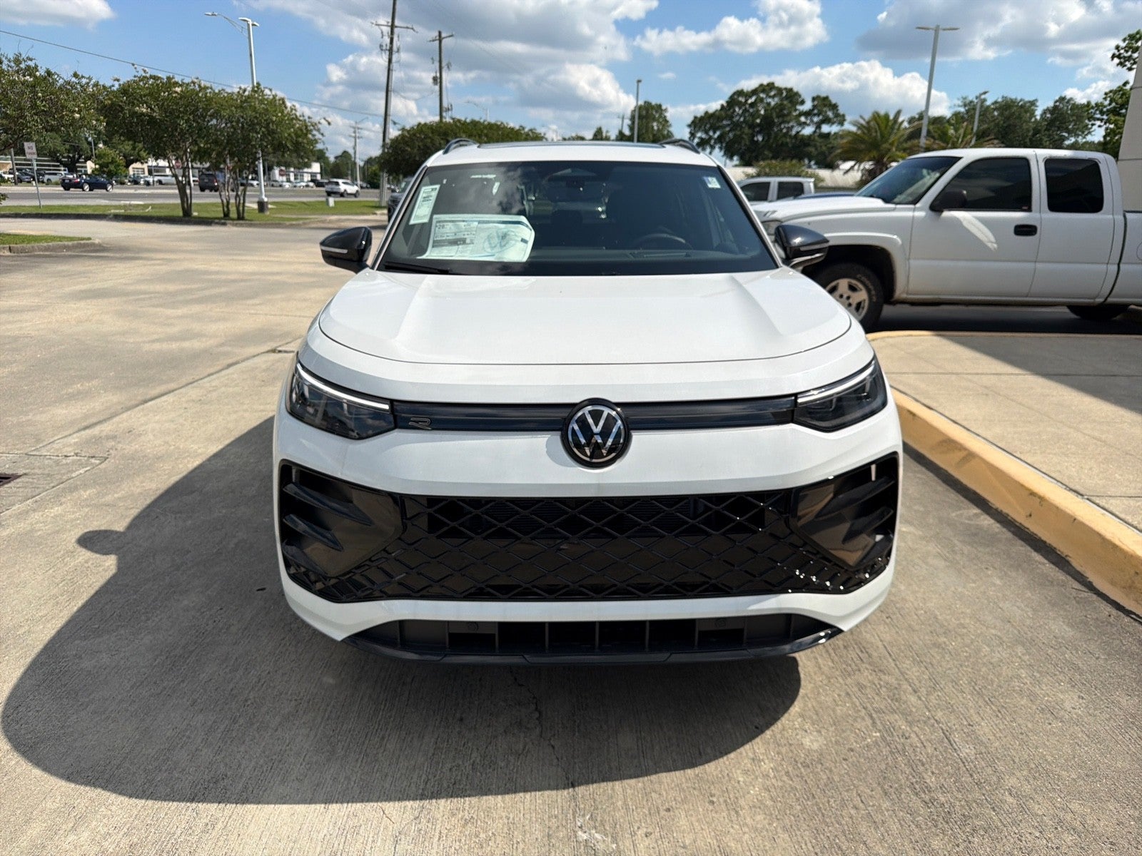 2026 Volkswagen Tiguan SE R-Line Black FWD