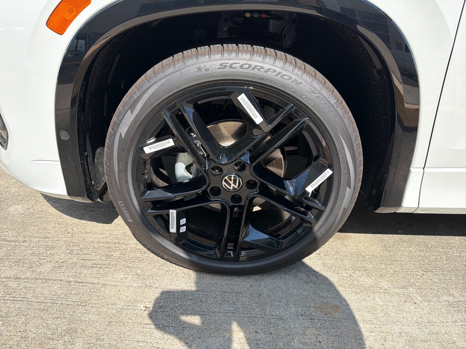 2026 Volkswagen Tiguan SE R-Line Black FWD