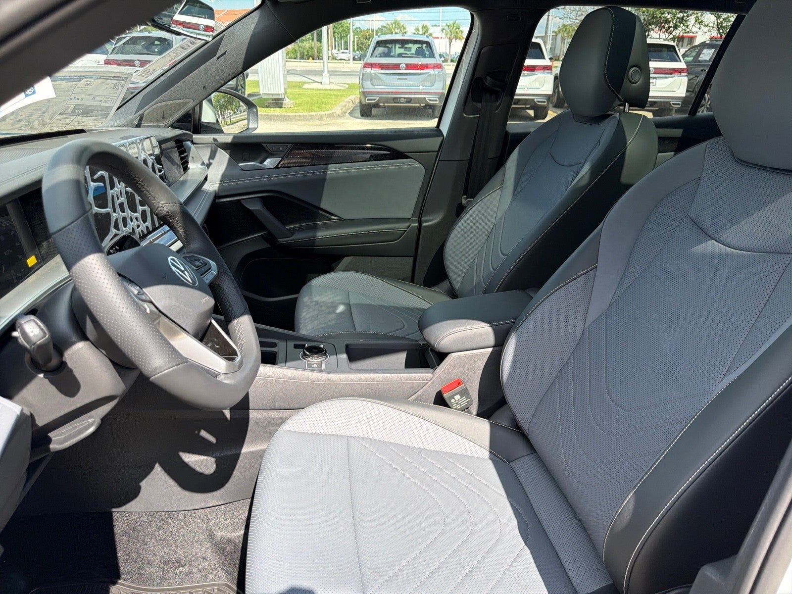 2026 Volkswagen Tiguan SE R-Line Black FWD