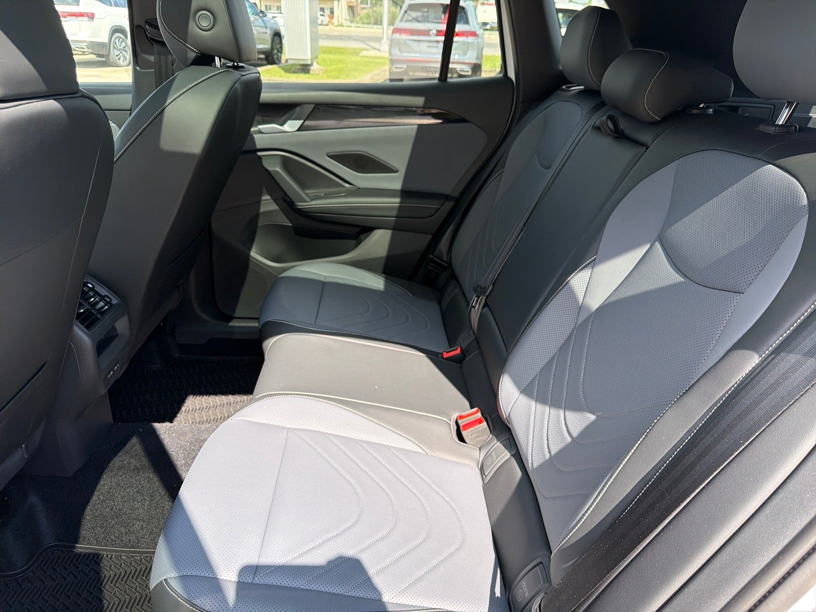 2026 Volkswagen Tiguan SE R-Line Black FWD