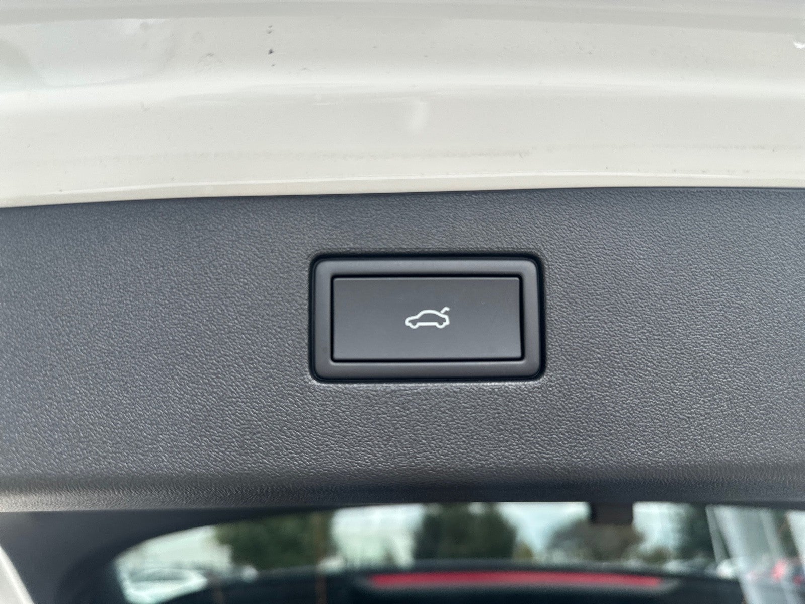 2026 Volkswagen Tiguan 2.0T SE R-Line Black FWD