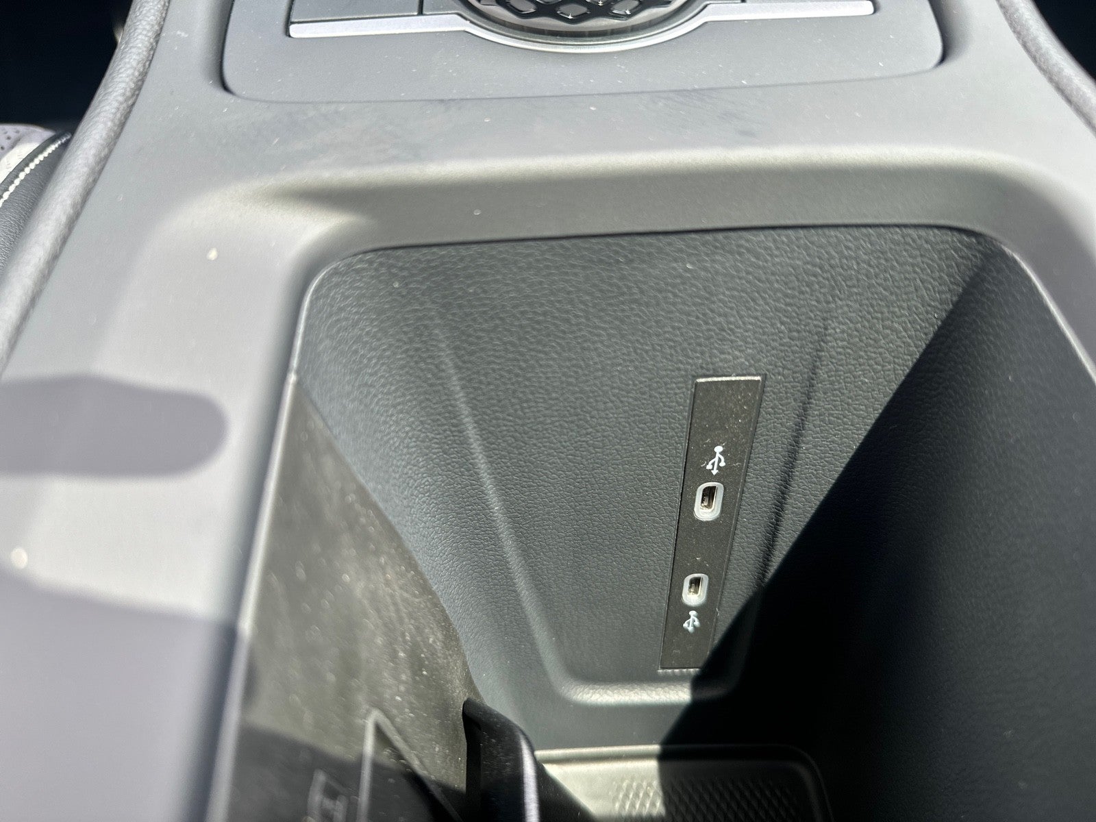 2026 Volkswagen Tiguan SE R-Line Black FWD