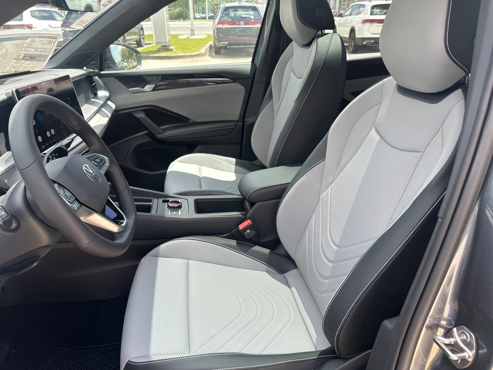 2026 Volkswagen Tiguan SE R-Line Black FWD
