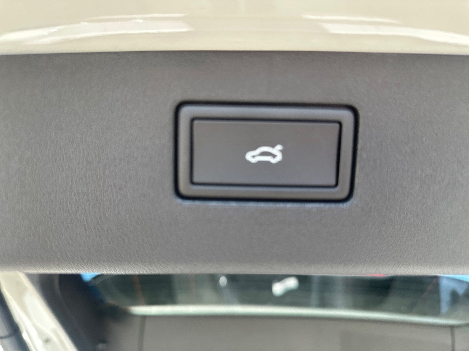 2026 Volkswagen Tiguan 2.0T SE R-Line Black FWD