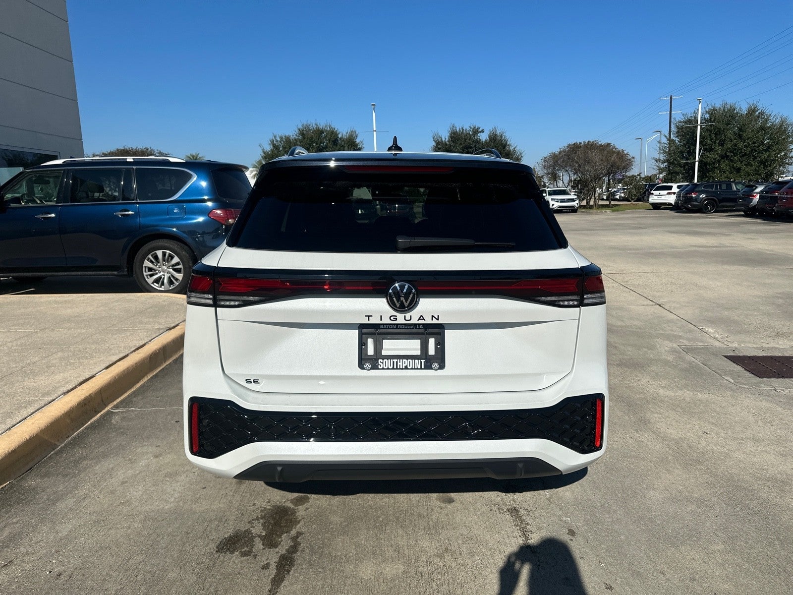 2026 Volkswagen Tiguan 2.0T SE R-Line Black FWD