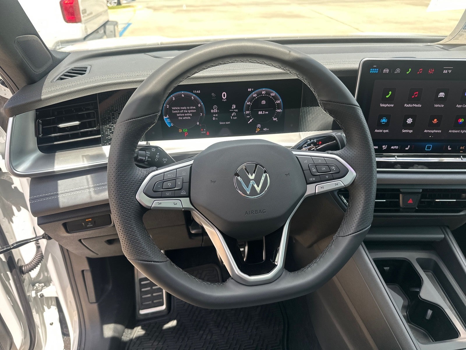 2026 Volkswagen Tiguan SE R-Line Black FWD