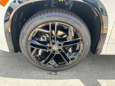 2026 Volkswagen Tiguan SE R-Line Black FWD