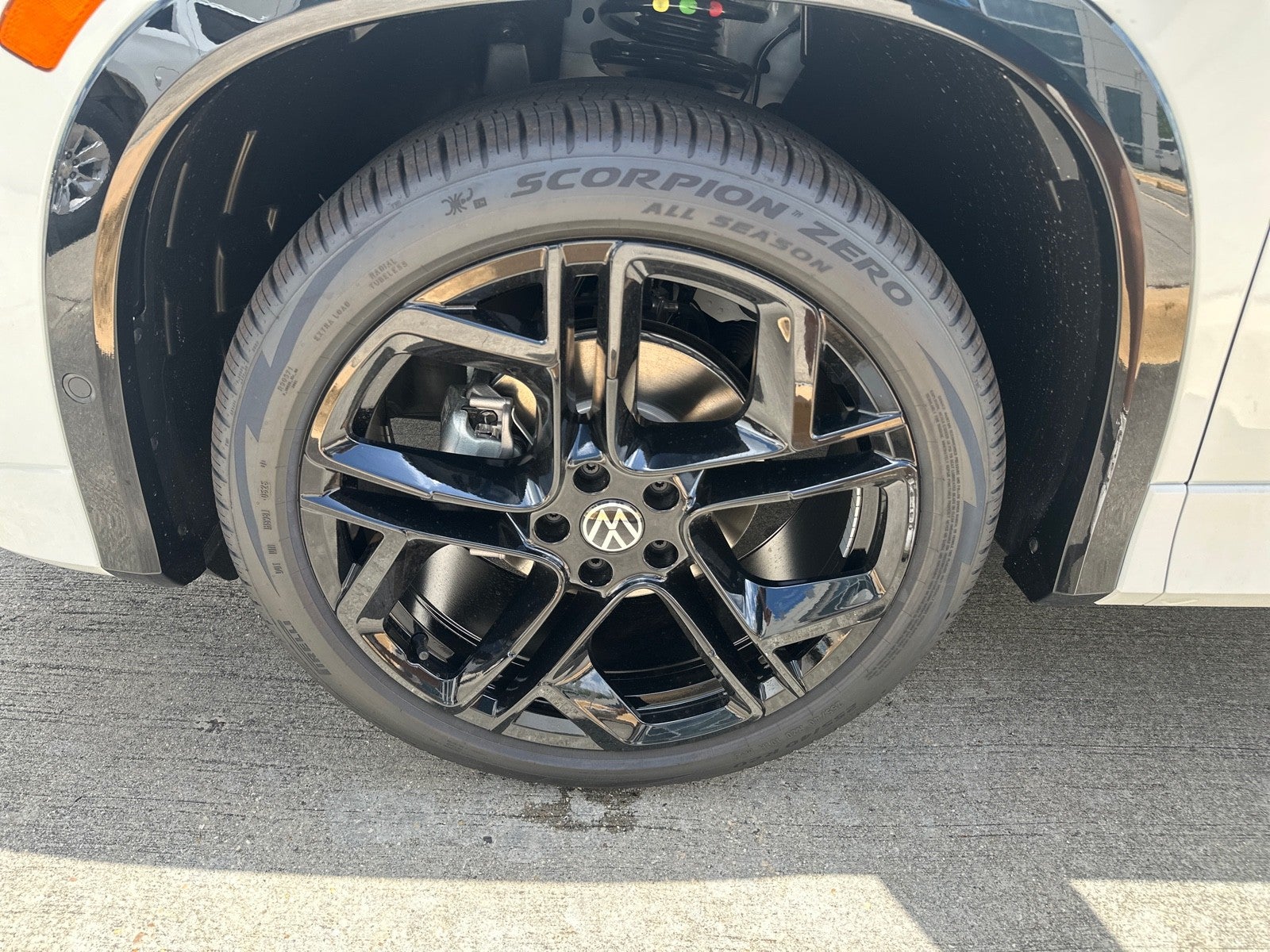 2026 Volkswagen Tiguan SE R-Line Black FWD