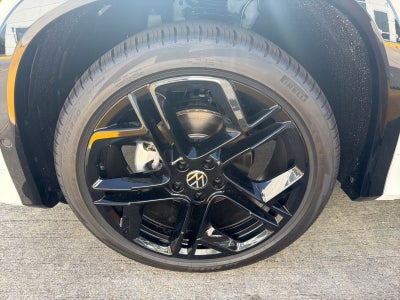 2026 Volkswagen Tiguan SE R-Line Black FWD