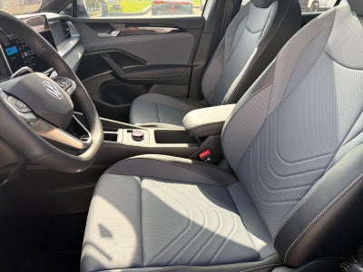 2026 Volkswagen Tiguan SE R-Line Black FWD