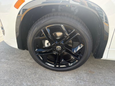 2026 Volkswagen Tiguan SE R-Line Black FWD