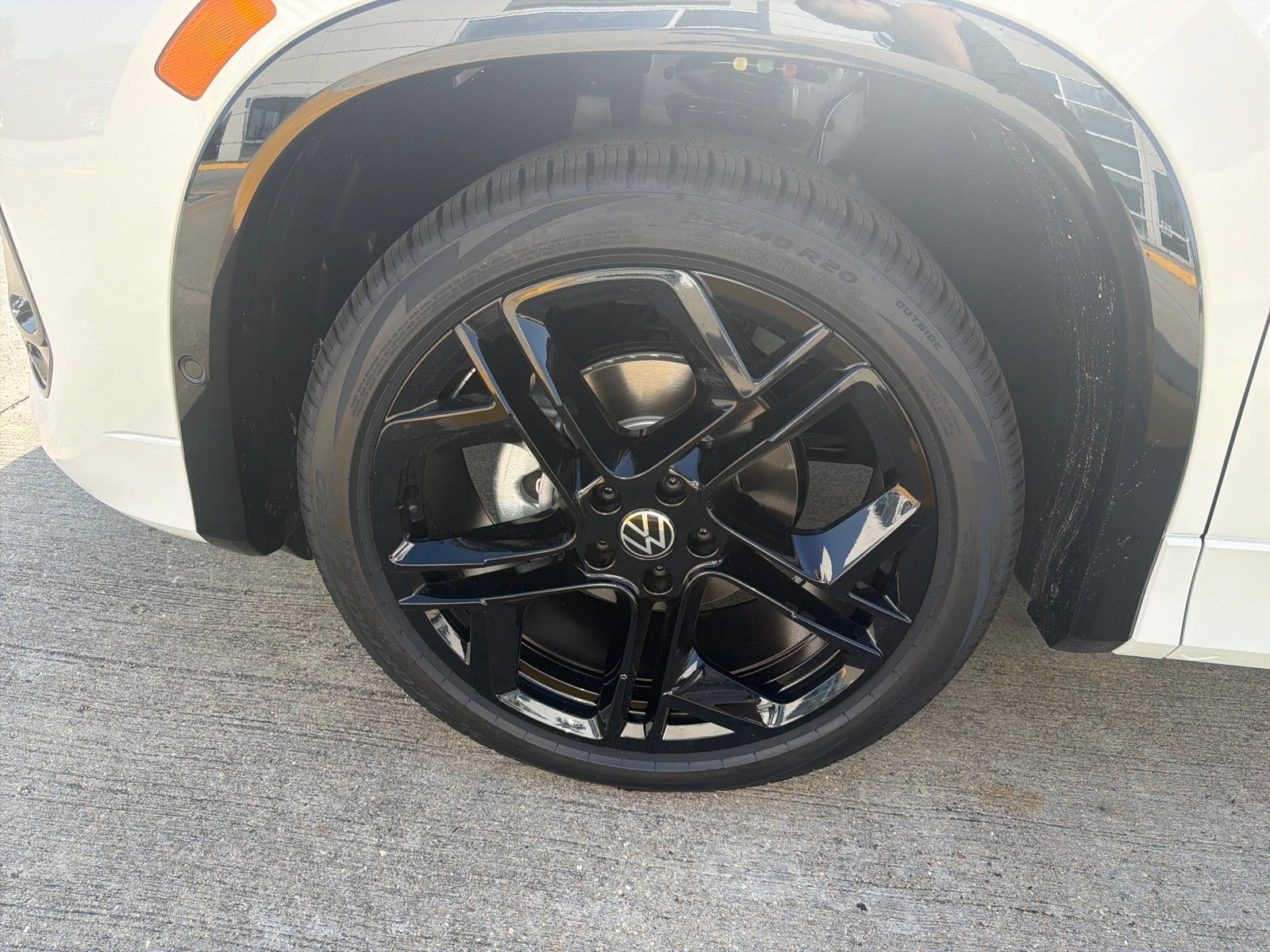 2026 Volkswagen Tiguan SE R-Line Black FWD