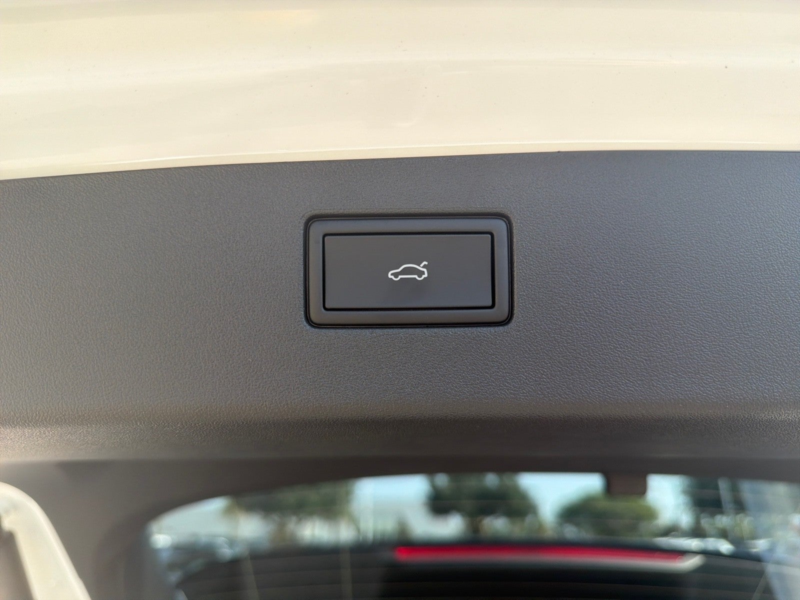 2026 Volkswagen Tiguan SE R-Line Black FWD