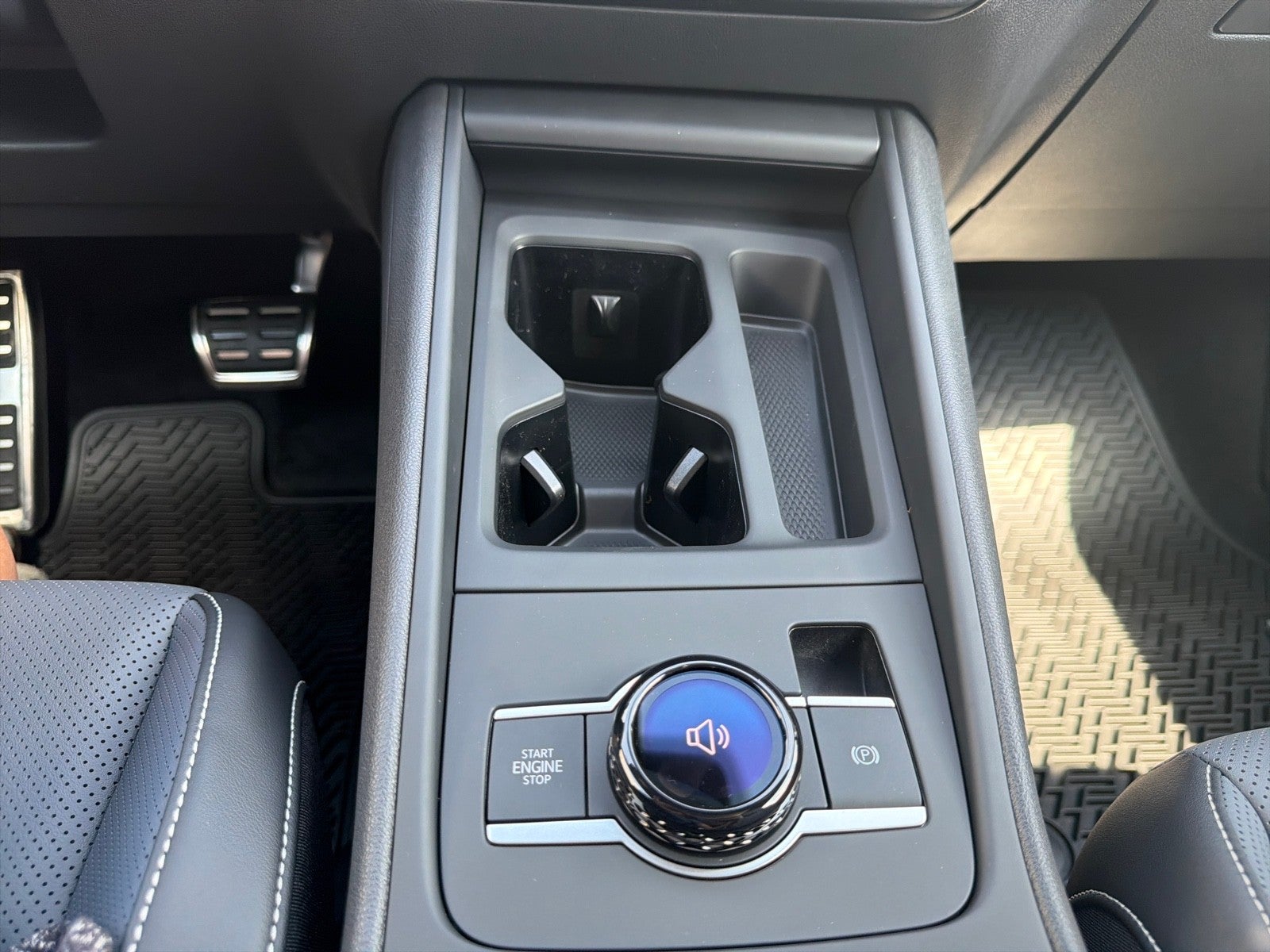 2026 Volkswagen Tiguan SE R-Line Black FWD