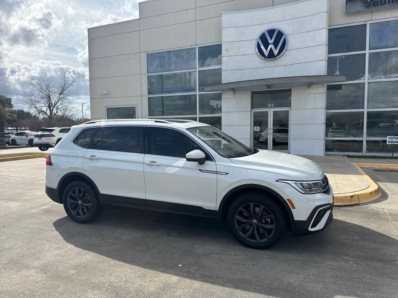 2023 Volkswagen Tiguan SE