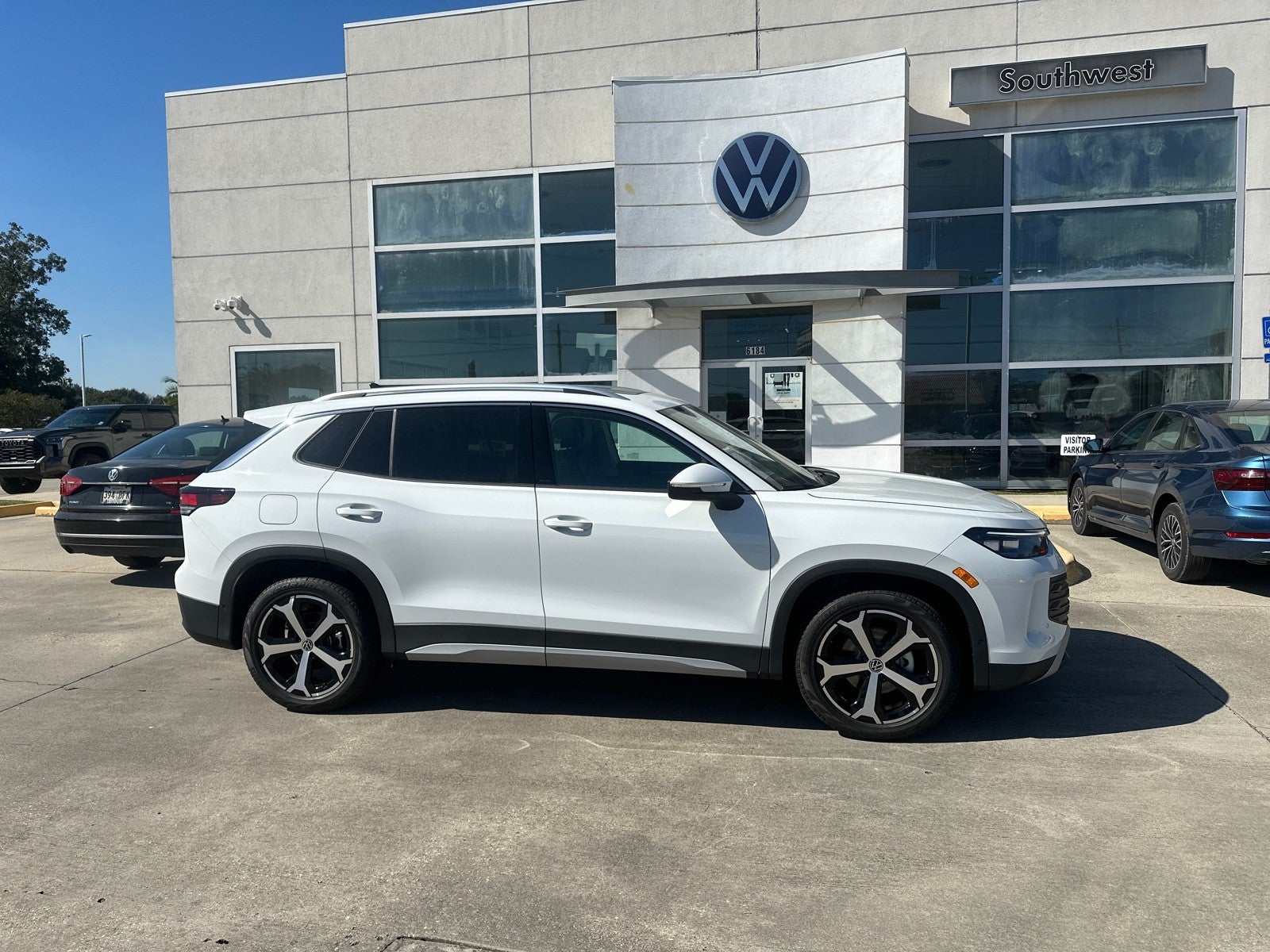 2026 Volkswagen Tiguan 2.0T SE FWD