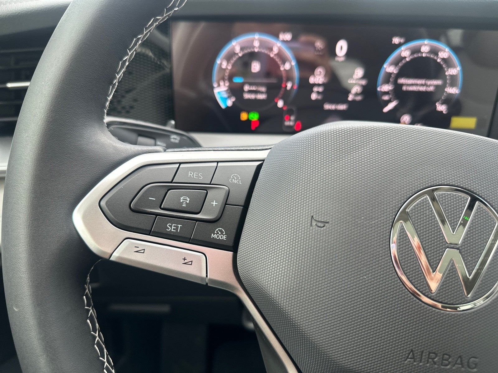 2026 Volkswagen Tiguan 2.0T SE FWD