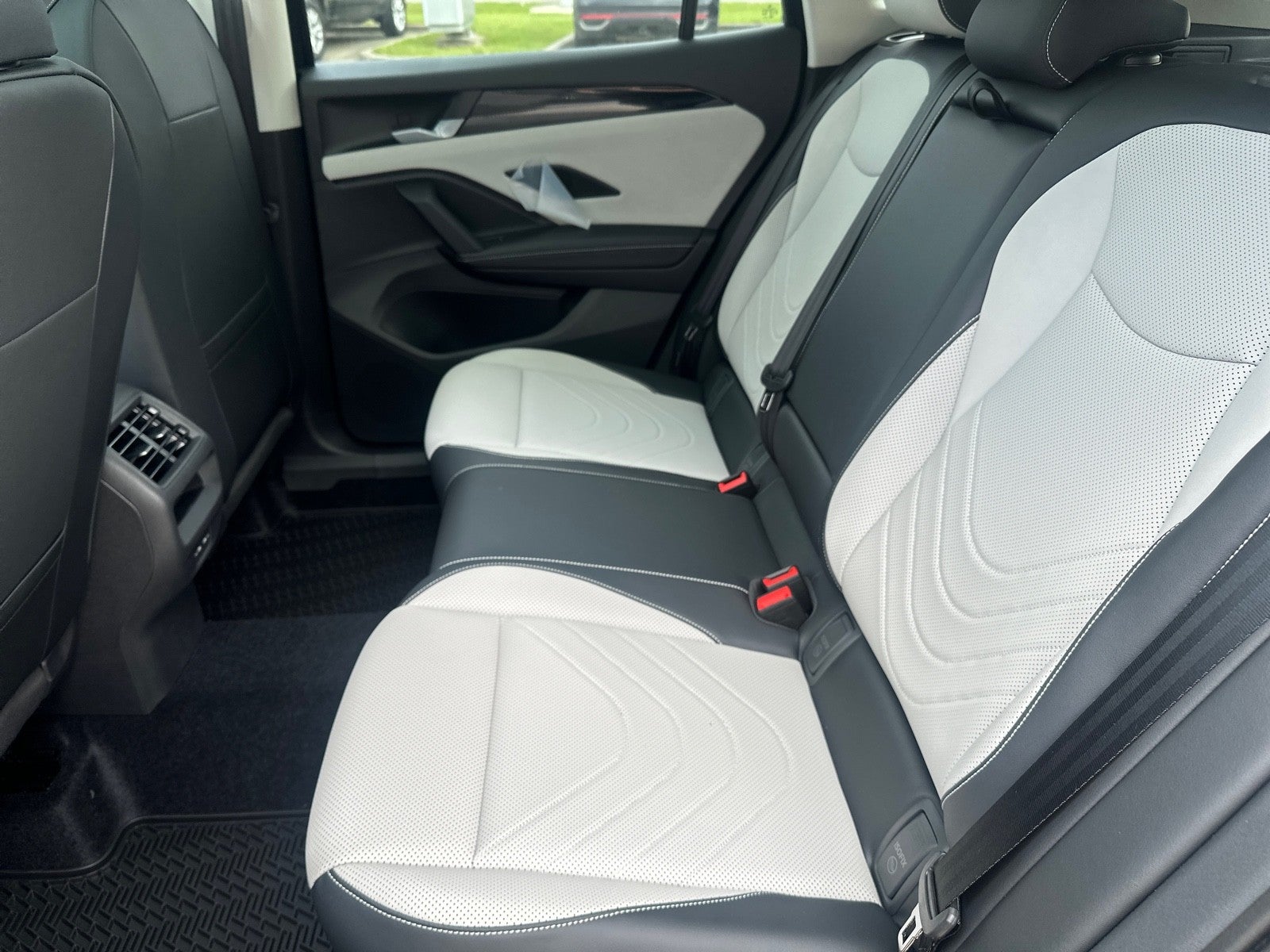 2026 Volkswagen Tiguan 2.0T SE FWD