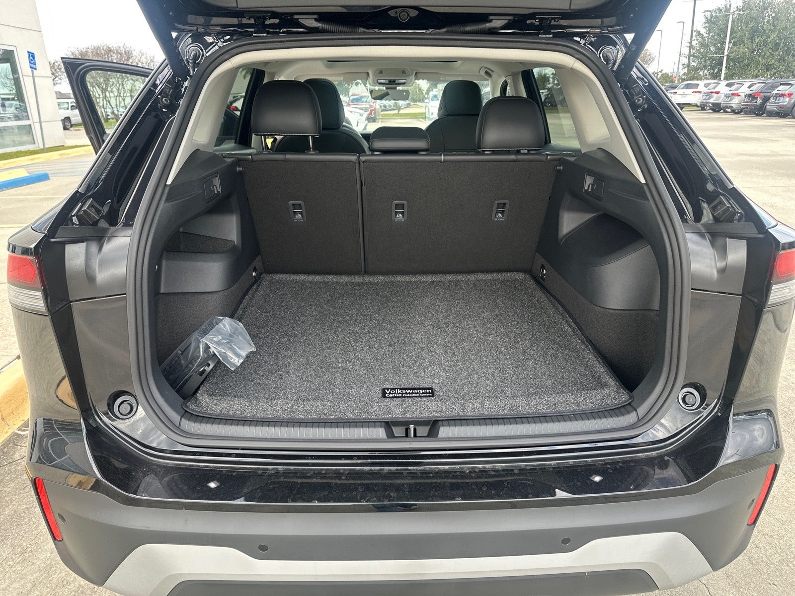 2026 Volkswagen Tiguan 2.0T SE FWD