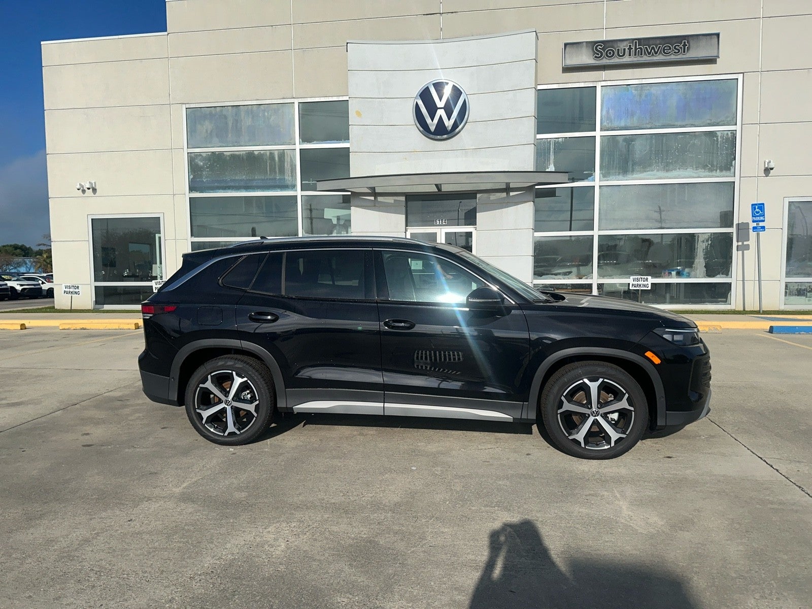 2026 Volkswagen Tiguan 2.0T SE FWD