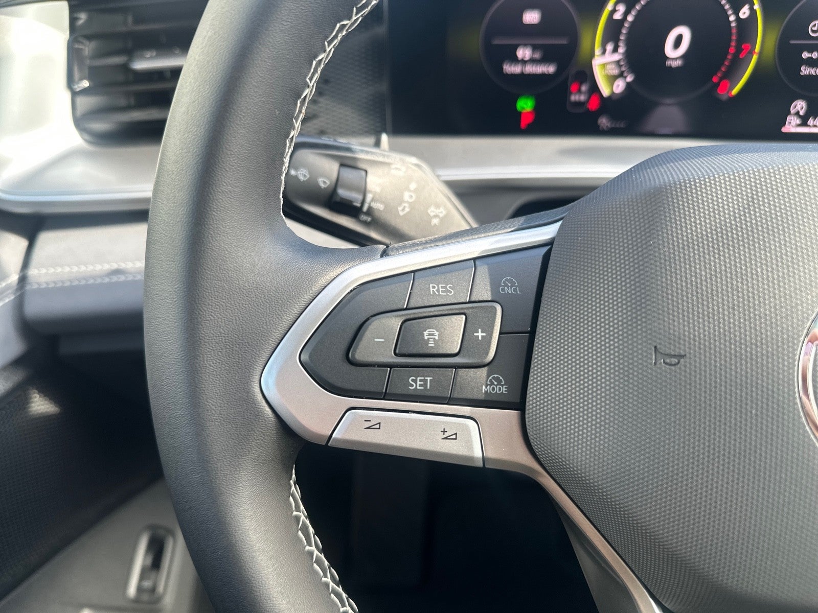 2026 Volkswagen Tiguan 2.0T SE FWD