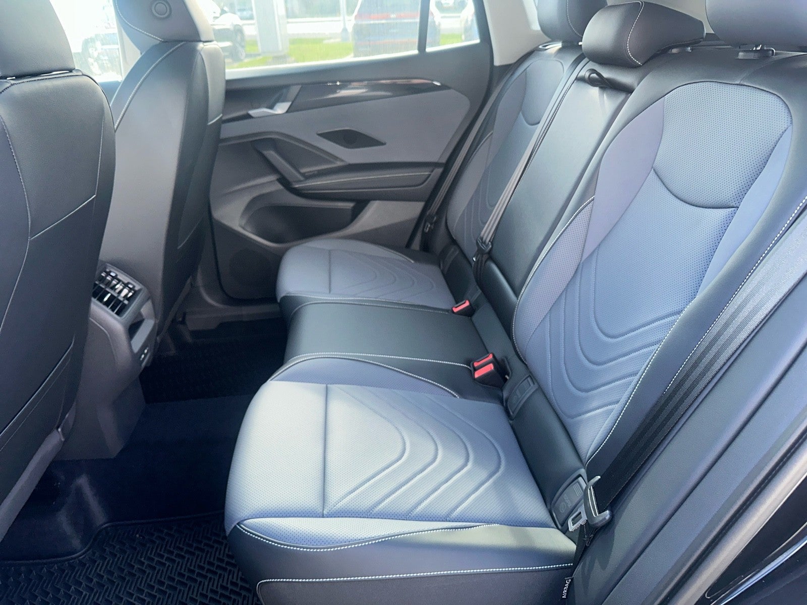 2026 Volkswagen Tiguan 2.0T SE FWD