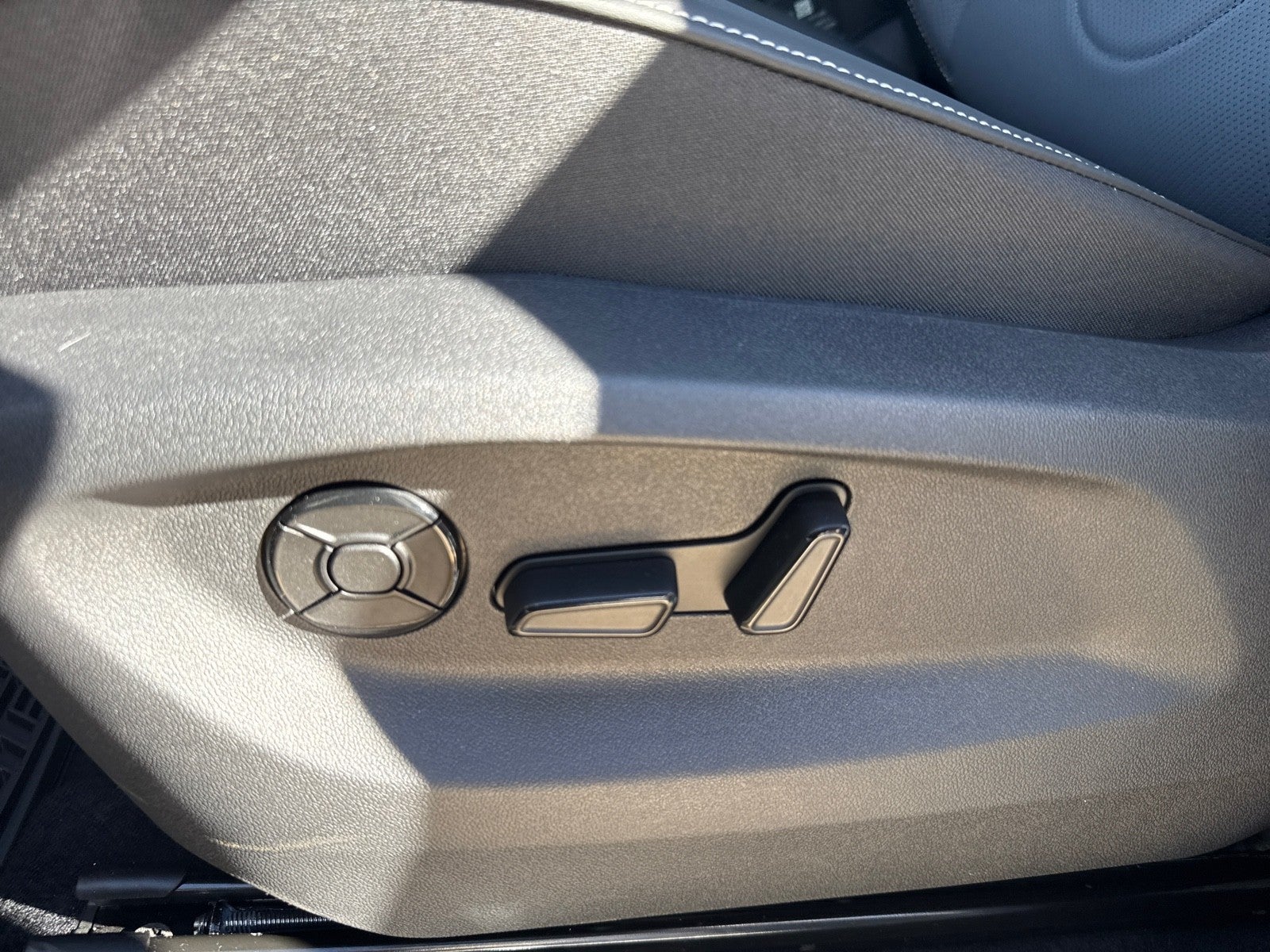 2026 Volkswagen Tiguan 2.0T SE FWD