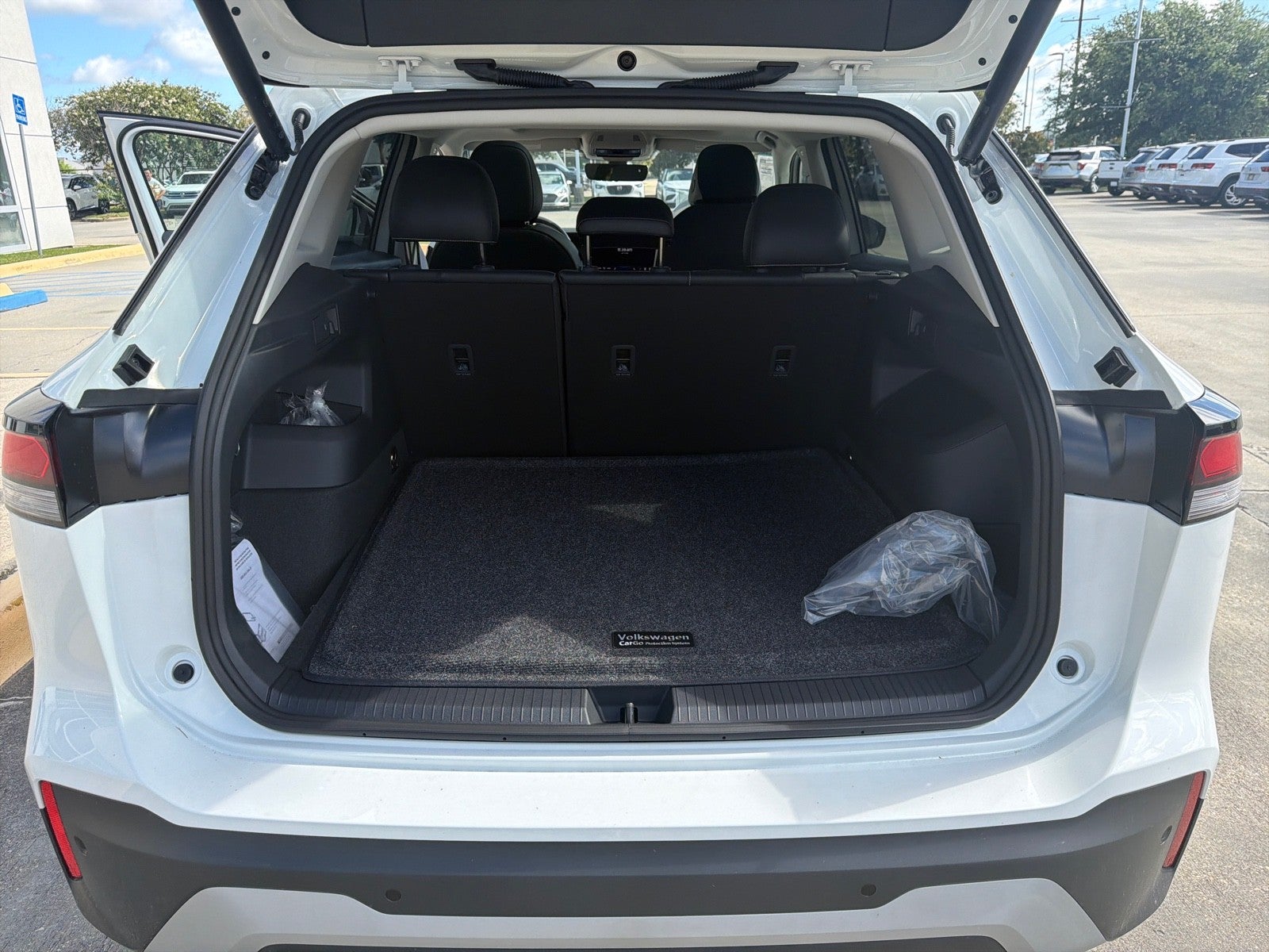 2026 Volkswagen Tiguan SE FWD