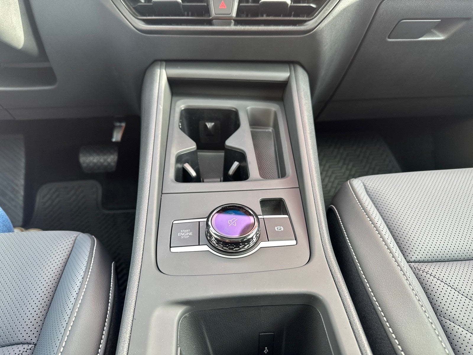 2026 Volkswagen Tiguan 2.0T SE FWD