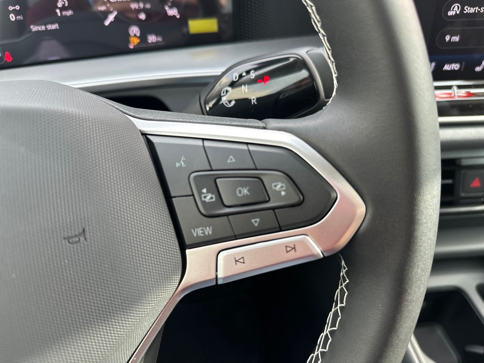 2026 Volkswagen Tiguan 2.0T SE FWD