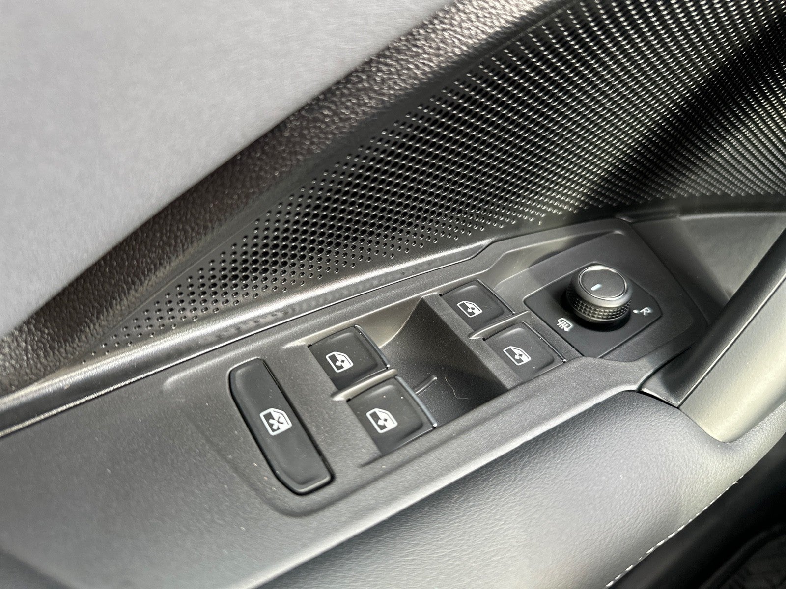 2026 Volkswagen Tiguan 2.0T SE FWD