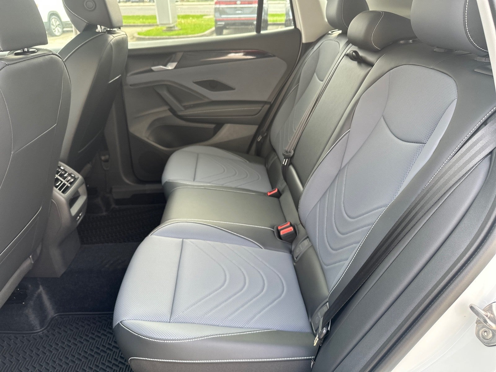 2026 Volkswagen Tiguan 2.0T SE FWD