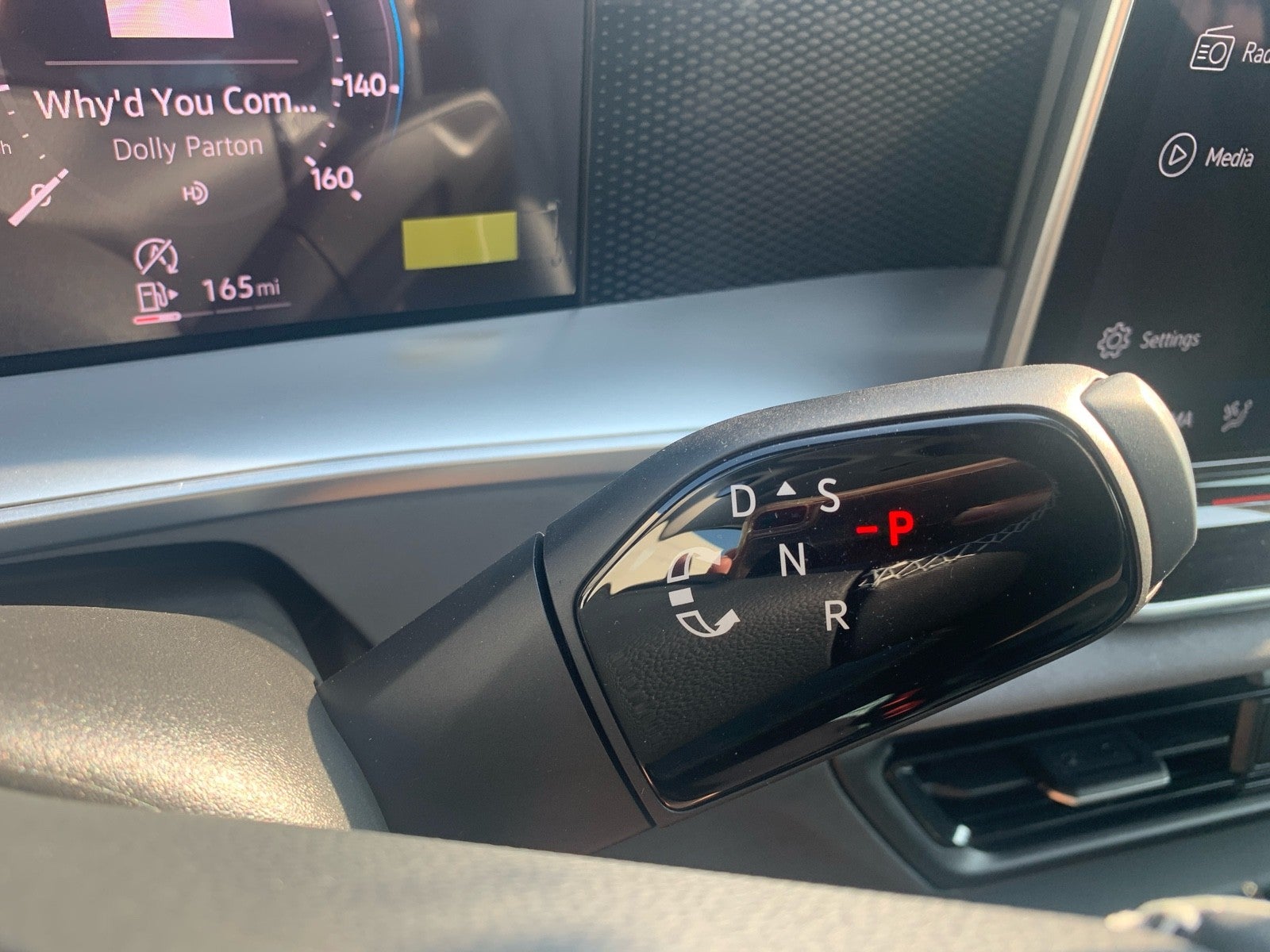 2026 Volkswagen Tiguan SE FWD